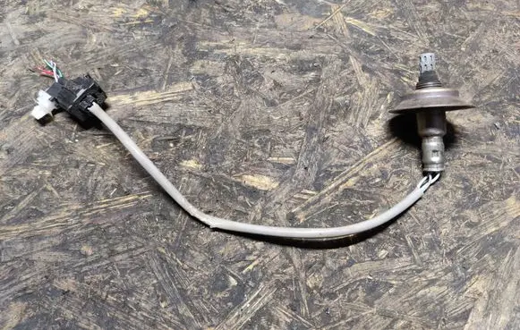 Mitsubishi Space Star Lambda probe sensor 0ZA639M11
