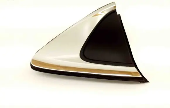 Rear fender molding trim
