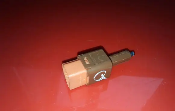 Nissan Qashqai Brake pedal sensor switch 5329K3