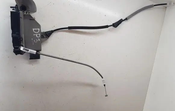 Citroen DS5 Front door lock 968691950B