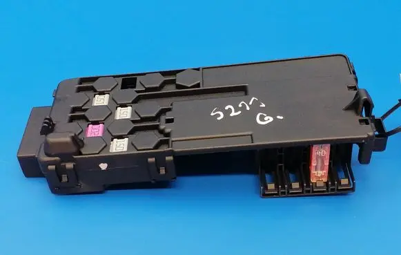 Mercedes-Benz E W211 Fuse module 2115452301 013948411
