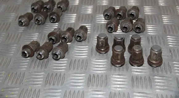 Toyota Land Cruiser (J120) Nuts/bolts 9094201103