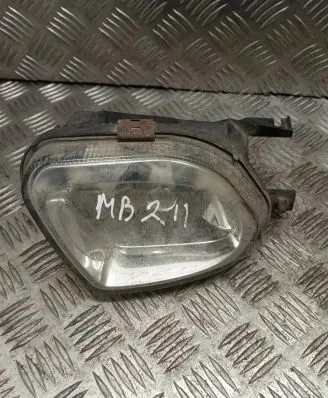 Mercedes-Benz E W211 Front fog light A2118200656