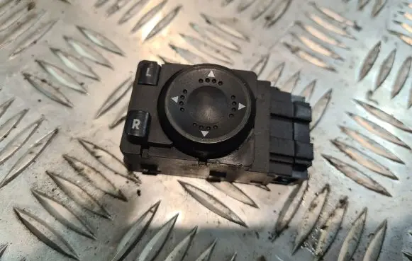 Volkswagen PASSAT B5 Other switches/knobs/shifts 3B1959565