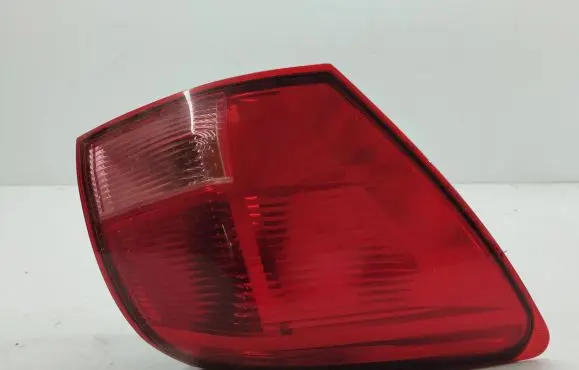 Nissan Qashqai Rear/tail lights E205090