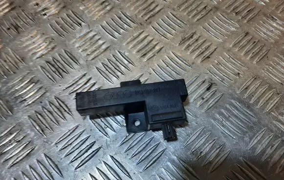 Audi A8 S8 D4 4H Keyless (KESSY) go control unit/module 8K0907247