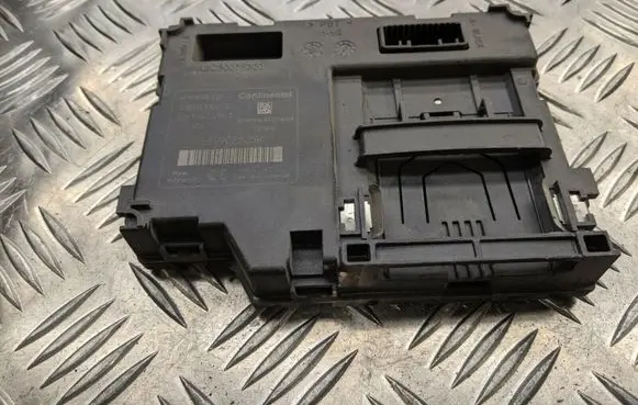 Renault Clio IV Ignition key card reader 285902325R s180151002g