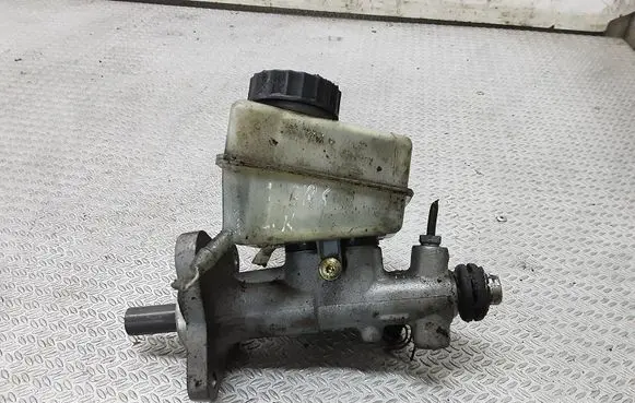 Mercedes-Benz E W211 Master brake cylinder A2034300002