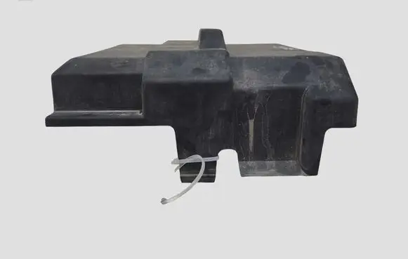 Opel Vivaro Fuse box cover 8200046403