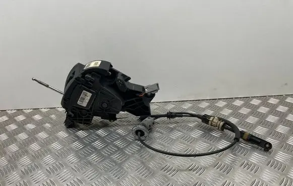 Dodge Grand Caravan Gear shifter/selector P1UY77DX9AA AA1008M300