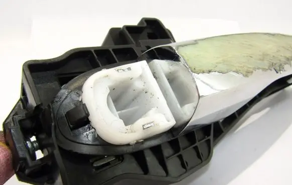 Fiat 500L Rear door exterior handle