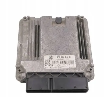 Volkswagen Touareg I Engine control unit/module 070906016BT