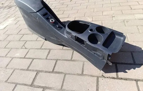 Seat Toledo III (5P) Glove box central console 