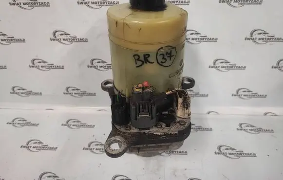 Ford Focus Power steering pump 4M513K514BF 104-0085-011-094F