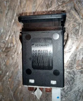 Volkswagen Golf IV Hazard light switch 1J0953235J 1J0953235D