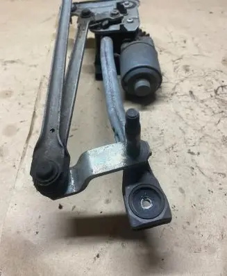 Volvo XC60 Front wiper linkage and motor 3397021530 1397220668