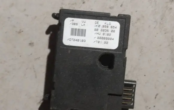 Volkswagen Golf Plus Steering angle sensor 1K0959654 00009004 00203500