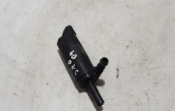 Volvo S40 Windscreen/windshield washer pump 5W9313K082