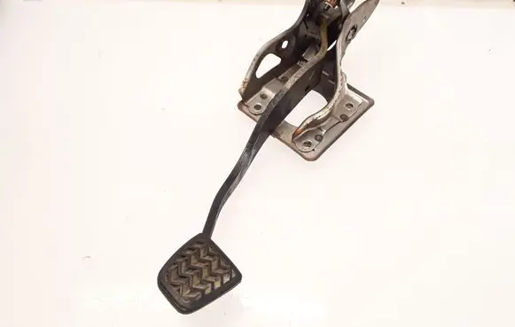 Toyota Avensis T250 Brake pedal 16094A02
