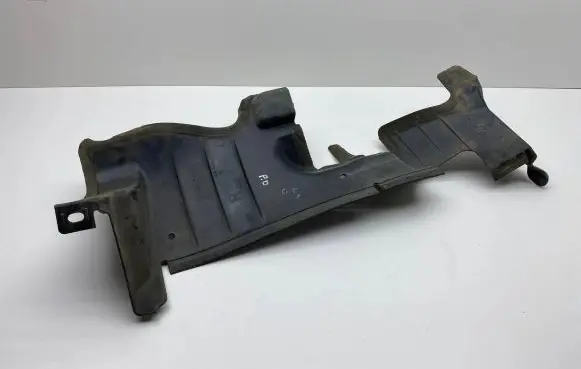 Dodge Charger Intercooler air guide/duct channel 68236462AB 68212036AB