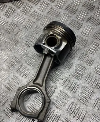BMW X3 F25 Piston with connecting rod
