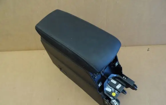 Peugeot 2008 II Armrest