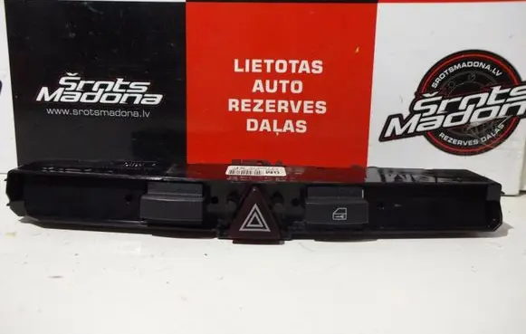 Opel Zafira B Hazard light switch 13100105