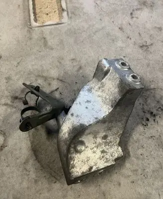 Nissan Primera other engine part 