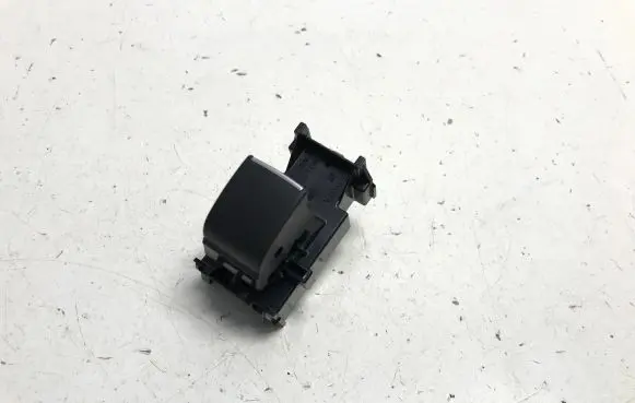 Toyota bZ4X Electric window control switch 193335