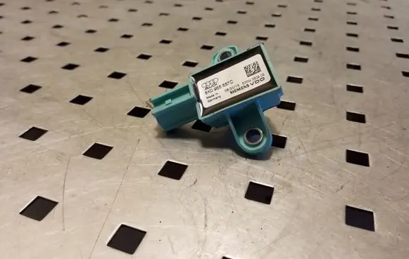 Audi A5 8T 8F Airbag deployment crash/impact sensor 8K0955557C