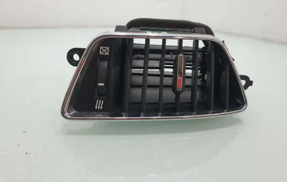 Chevrolet Captiva Dash center air vent grill 96962073