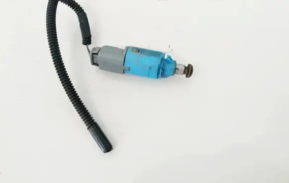 Renault Scenic II - Grand scenic II Brake pedal sensor switch 8200168239b 8200168239-b