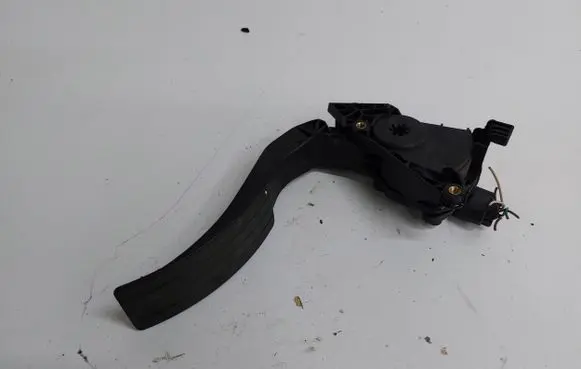 Renault Captur Accelerator throttle pedal 180029347R 6PV00997807