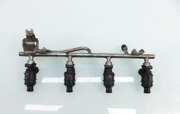 Opel Astra G Fuel main line pipe 90536149 5WK93151