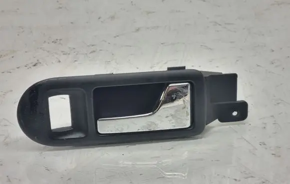 Volkswagen PASSAT B5.5 Front door interior handle 3B1837114