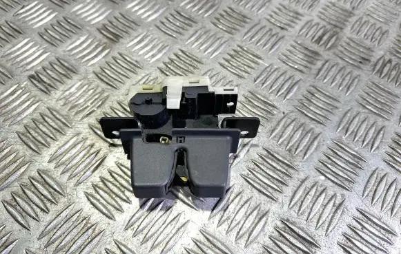 Renault Megane II Tailgate/trunk/boot lock/catch/latch 8200076240B