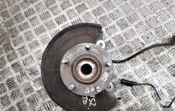 Mitsubishi Outlander Front wheel hub
