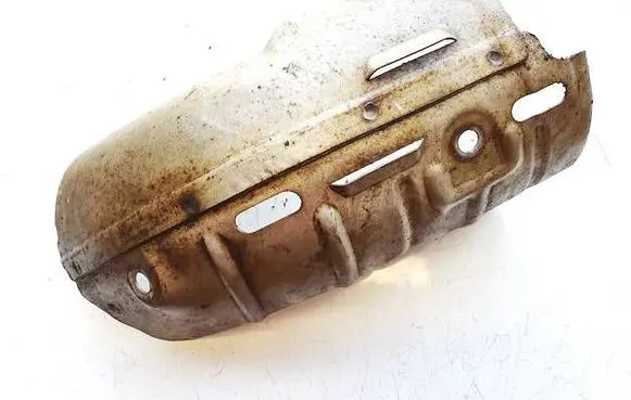 Toyota Avensis T220 Exhaust heat shield 