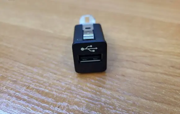 USB socket connector