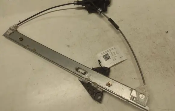 Mazda 3 I Front door window regulator with motor G22C5858X PWRP5PA CM011750