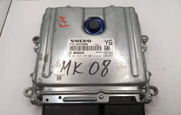 Volvo V60 Engine control unit/module P31303388 1039S33755 0281015286