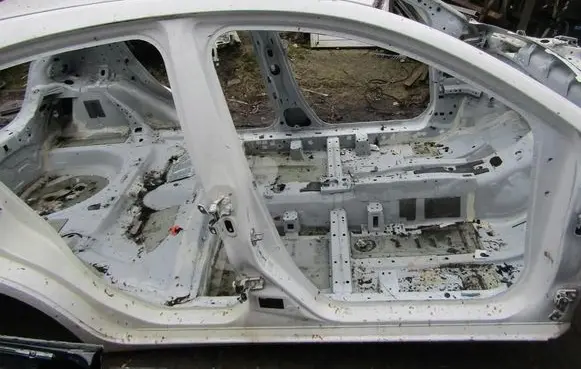Mazda 2 Sill KRIS235789