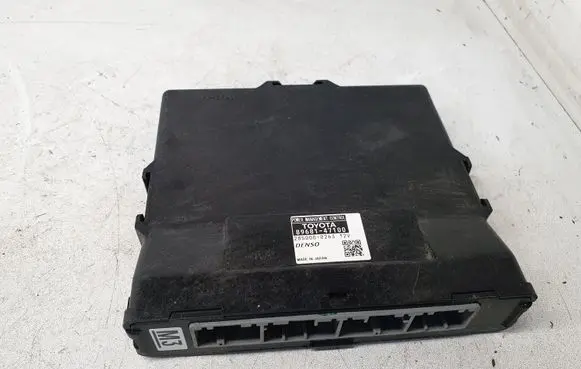 Toyota Prius (XW30) Power management control unit 8968147100 2850000263