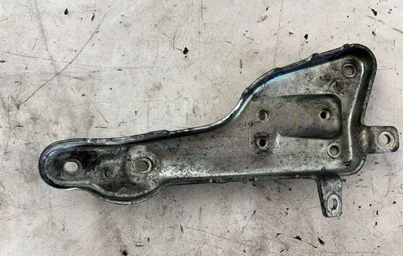 Mercedes-Benz C W204 Engine mounting bracket A6510901041