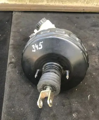 Mercedes-Benz C W203 Brake booster A0054304730 03784920014
