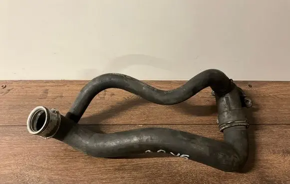 Mercedes-Benz E W211 Engine coolant pipe/hose A2115015482 A6422000056 A2118327794