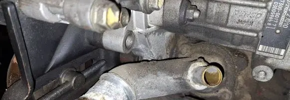 Toyota Corolla Verso E121 Engine coolant pipe/hose
