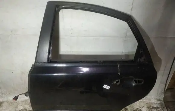 Volvo S40 Rear door juodos