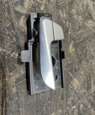 Rear door interior handle