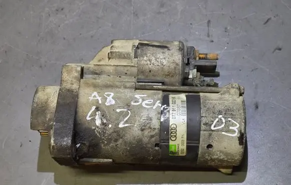 Audi A8 S8 D3 4E Starter motor 077911023K D7GS7